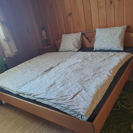 Fluehuesli Oda ve Kahvaltı 3*