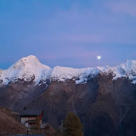 Fluehuesli 住宿加早餐酒店